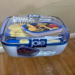 - Joie Snack & Store On The Go.